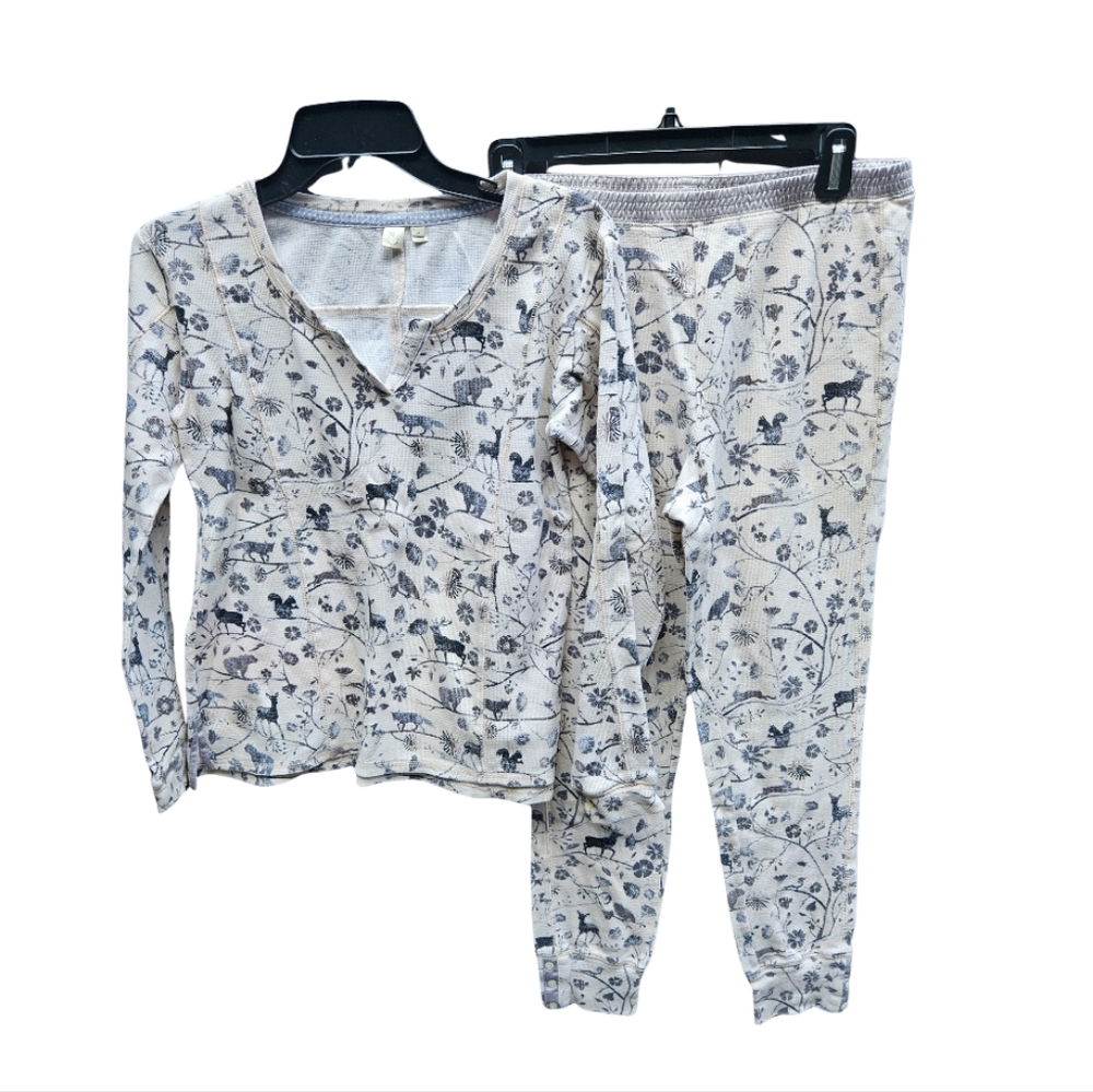 White thermal patterned pajama lounge wear size XS